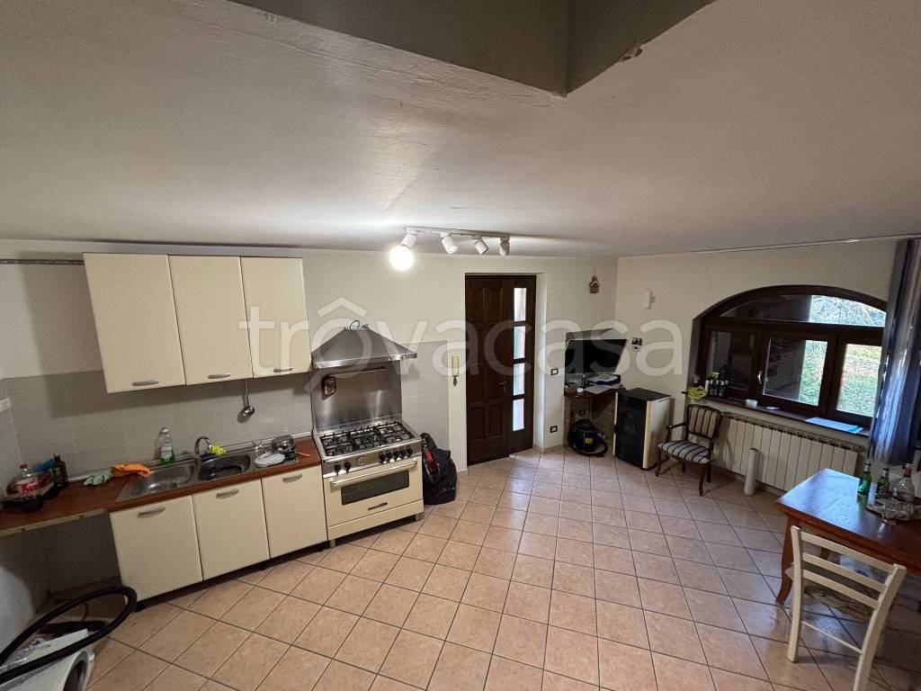 casa indipendente in vendita a Cavaglià