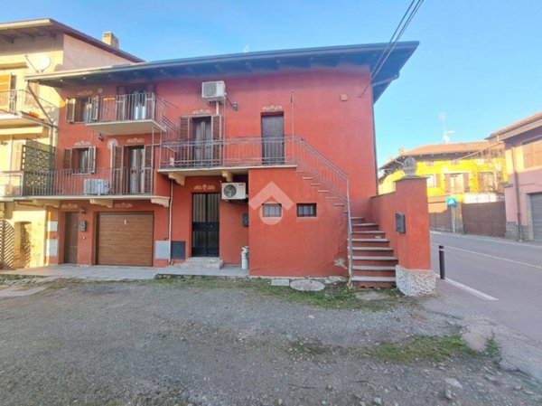 casa indipendente in vendita a Cavaglià