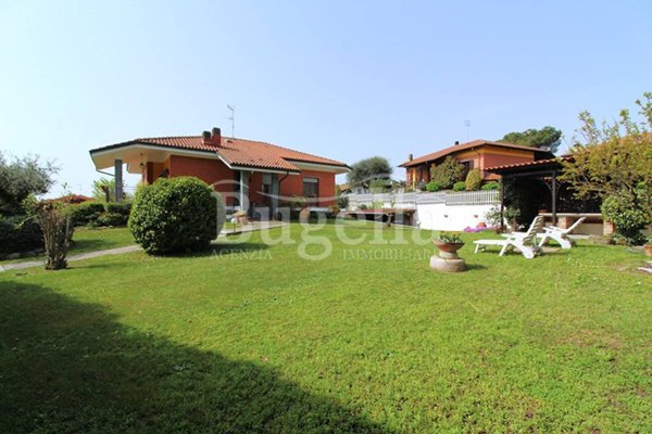 casa indipendente in vendita a Cavaglià