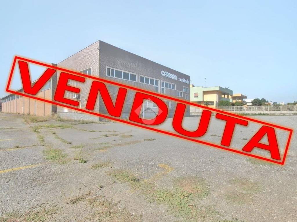 locale commerciale in vendita a Cavaglià