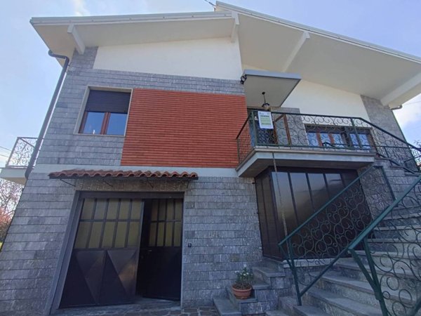casa indipendente in vendita a Cavaglià