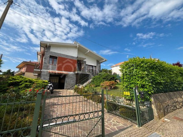 casa indipendente in vendita a Cavaglià