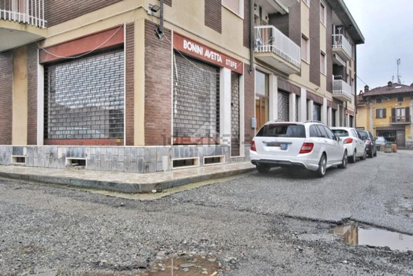 negozio in vendita a Cavaglià