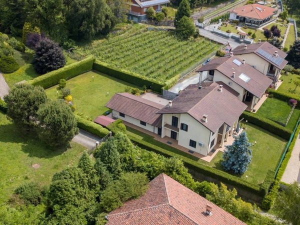 casa indipendente in vendita a Cavaglià