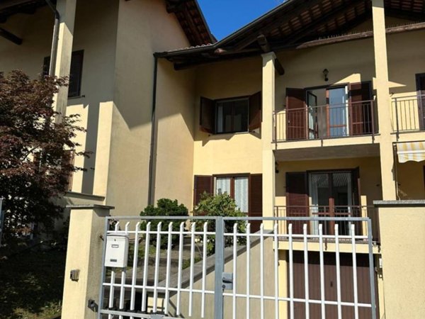 casa indipendente in vendita a Cavaglià
