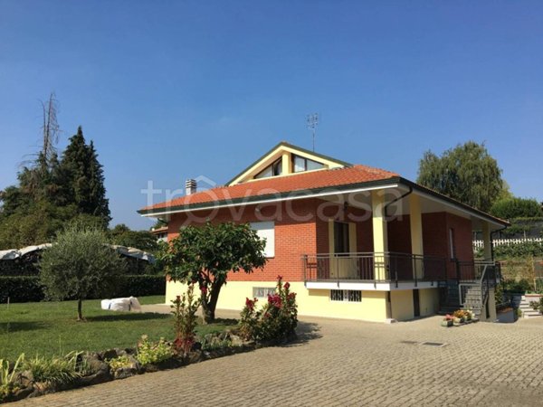casa indipendente in vendita a Cavaglià