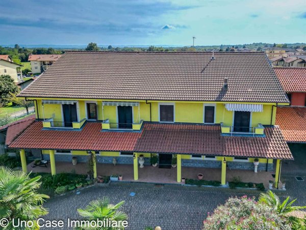 casa indipendente in vendita a Cavaglià