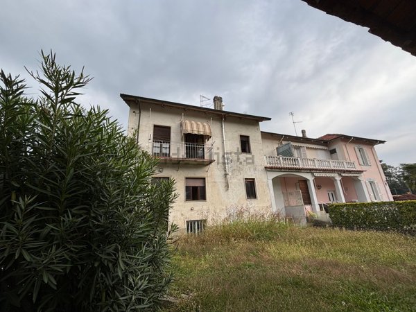 casa indipendente in vendita a Cavaglià