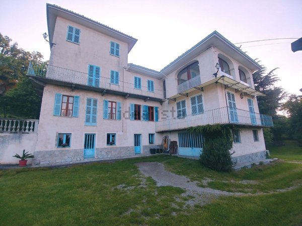 casa indipendente in vendita a Cavaglià