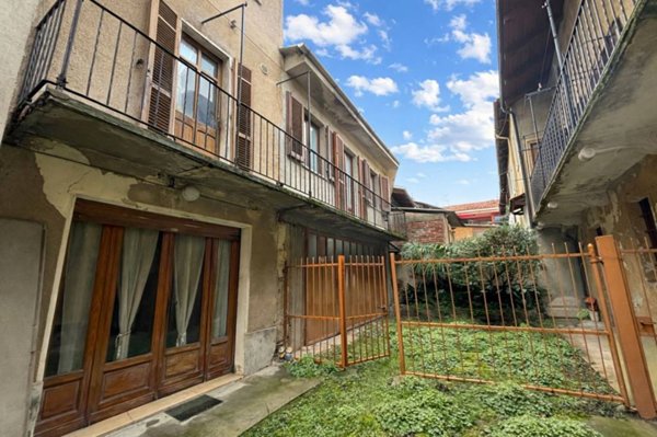 casa indipendente in vendita a Cavaglià