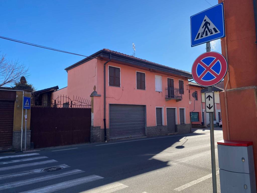 negozio in vendita a Cavaglià