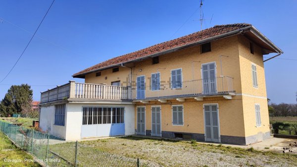 casa semindipendente in vendita a Cavaglià