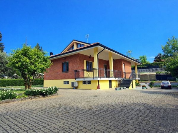 casa indipendente in vendita a Cavaglià