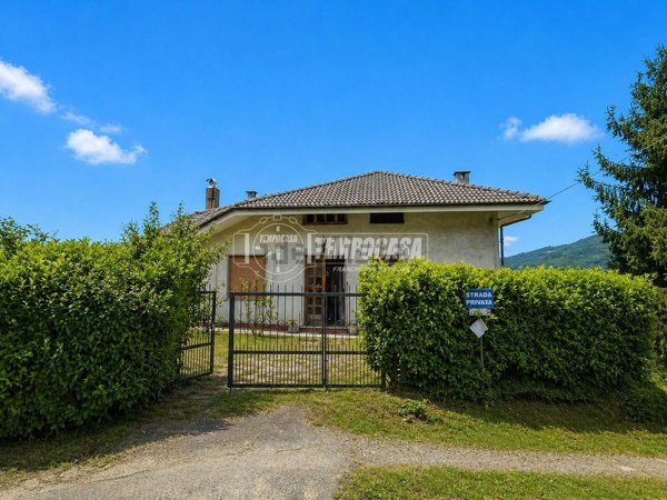 casa indipendente in vendita a Cavaglià