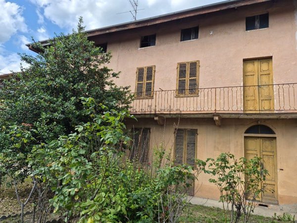 casale in vendita a Cavaglià