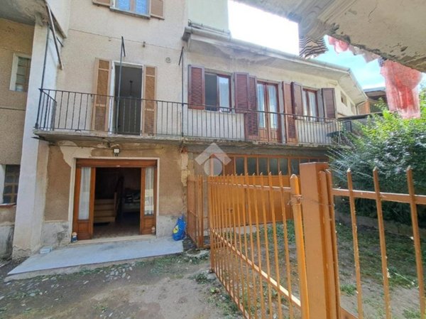 casa indipendente in vendita a Cavaglià