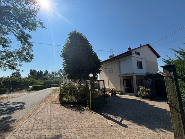 casa indipendente in vendita a Cavaglià