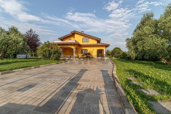 casa indipendente in vendita a Cavaglià