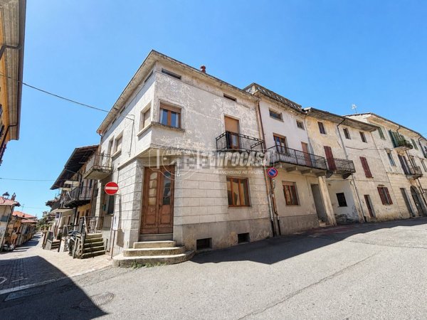 casa indipendente in vendita a Cavaglià