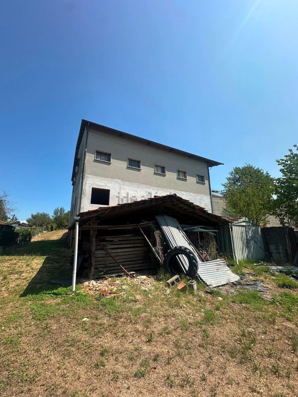 locale di sgombero in vendita a Cavaglià