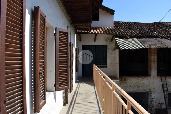 casa indipendente in vendita a Cerrione