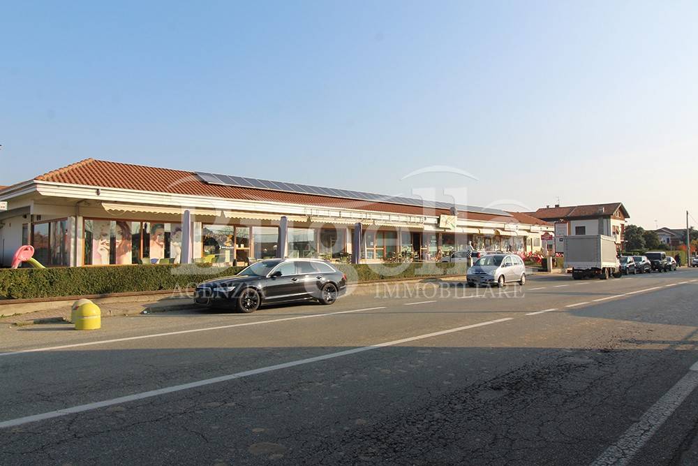 negozio in vendita a Cerrione in zona Vergnasco