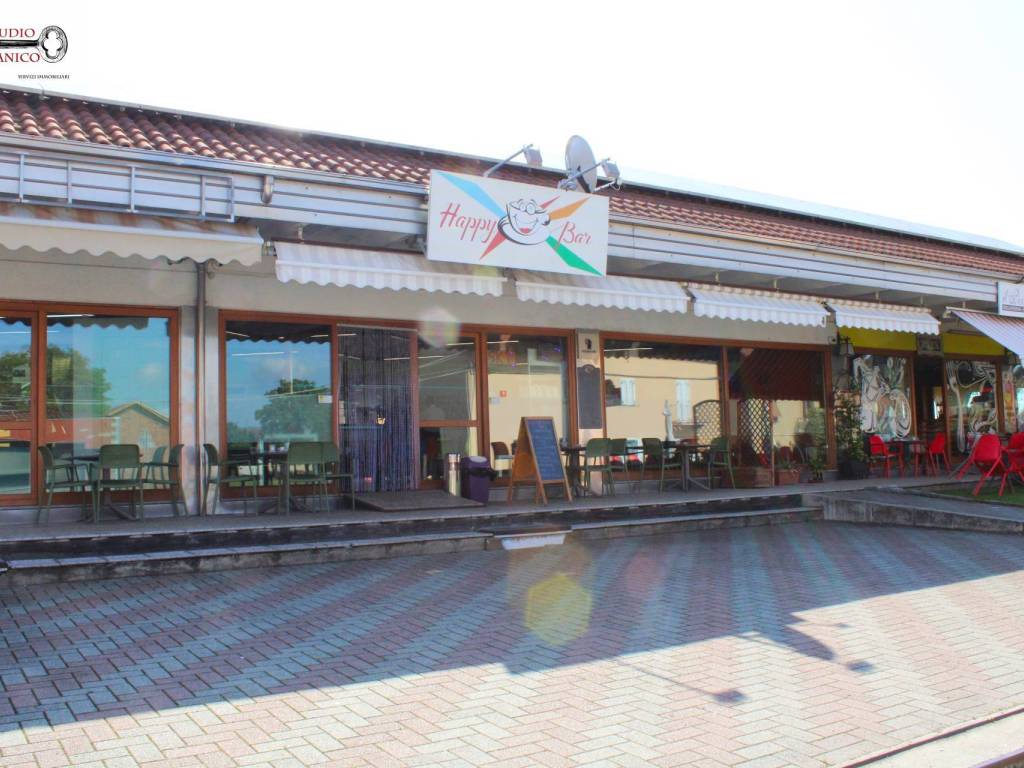 negozio in vendita a Cerrione in zona Vergnasco