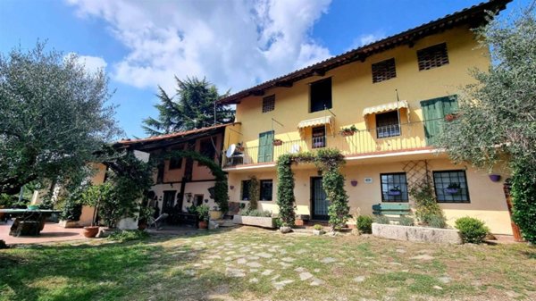casa indipendente in vendita a Cerrione