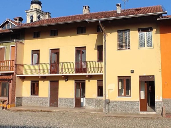 casa indipendente in vendita a Cerrione in zona Vergnasco