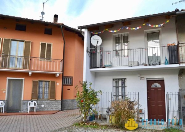 casa indipendente in vendita a Cerrione in zona Vergnasco