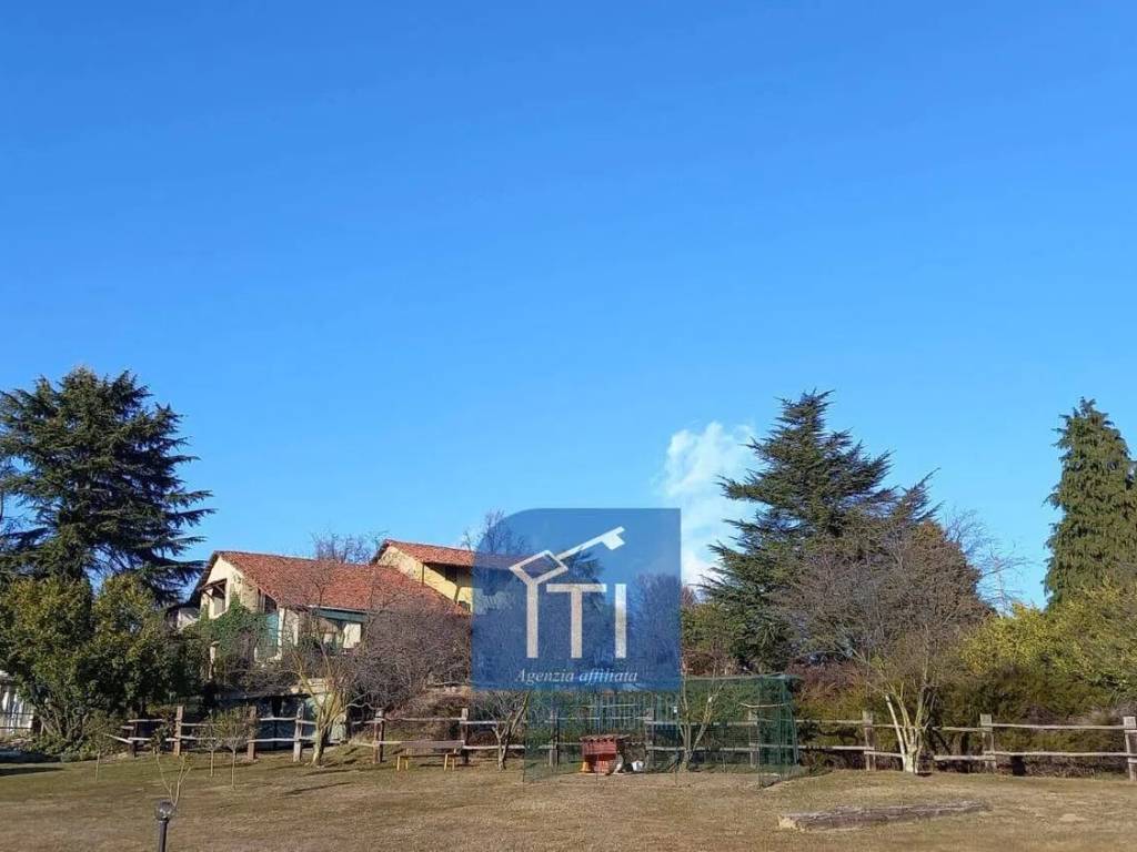 casa semindipendente in vendita a Cerrione