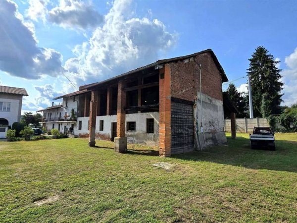 casa indipendente in vendita a Cerrione in zona Magnonevolo