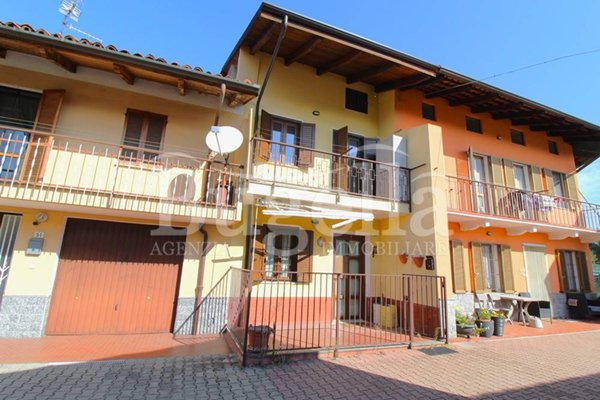 casa indipendente in vendita a Cerrione in zona Vergnasco