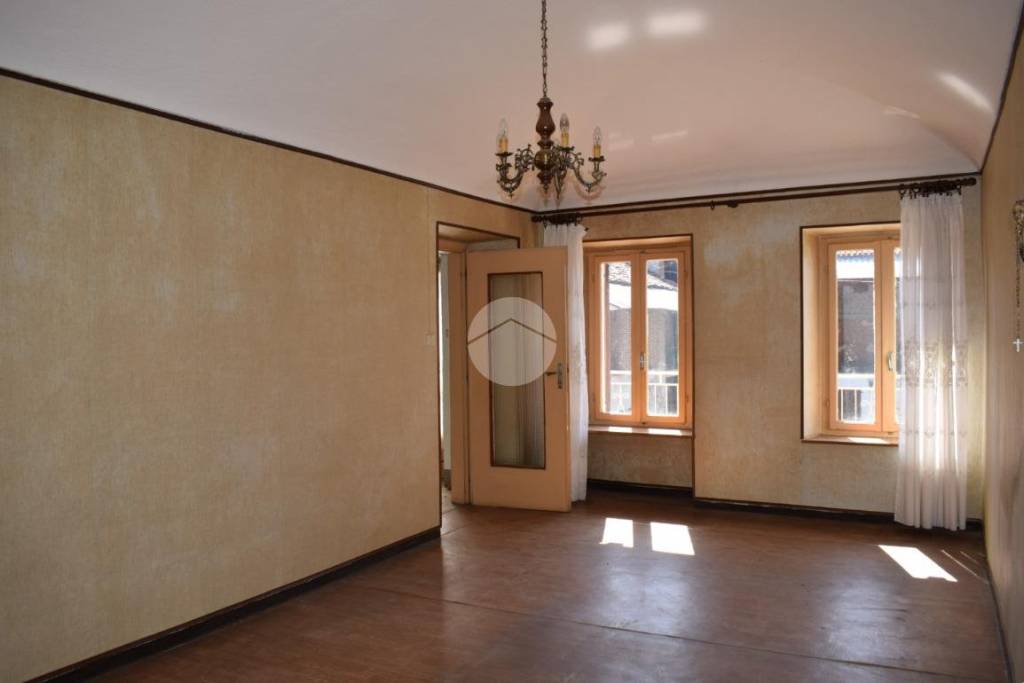 casale in vendita a Cerrione