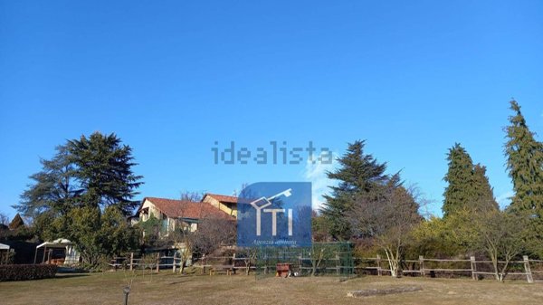 casale in vendita a Cerrione