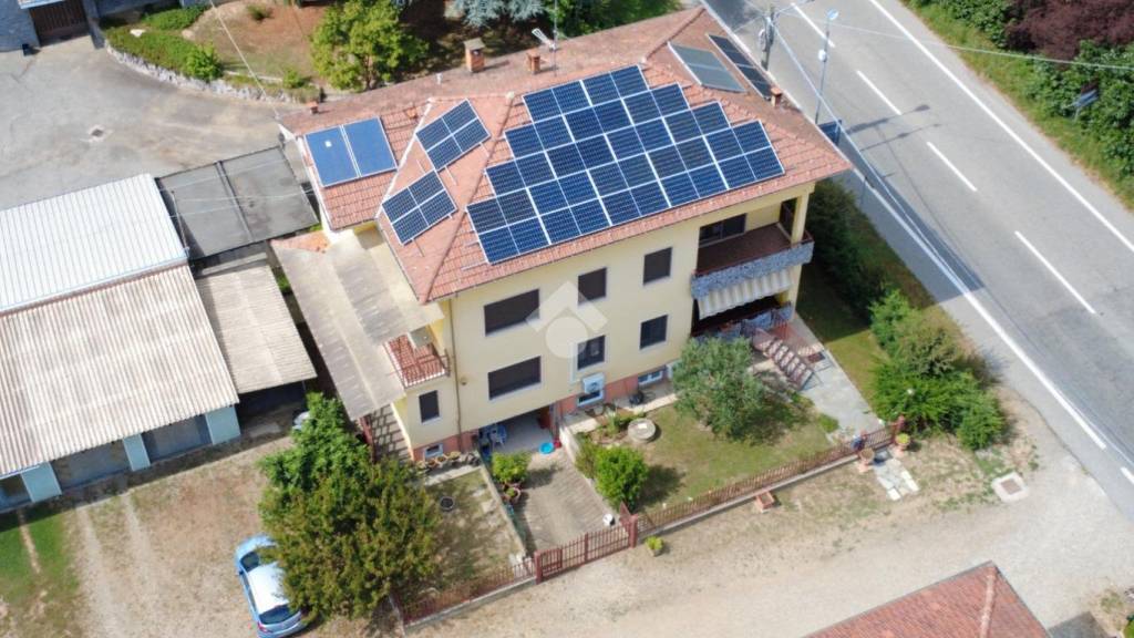 casa indipendente in vendita a Cerrione in zona Vergnasco