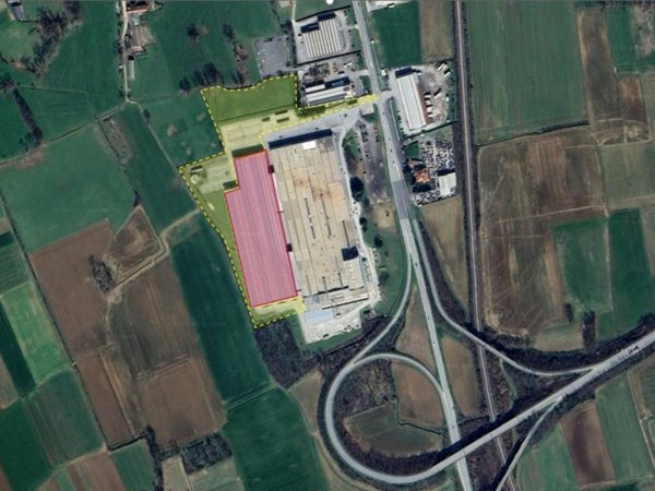 locale commerciale in vendita a Cerrione