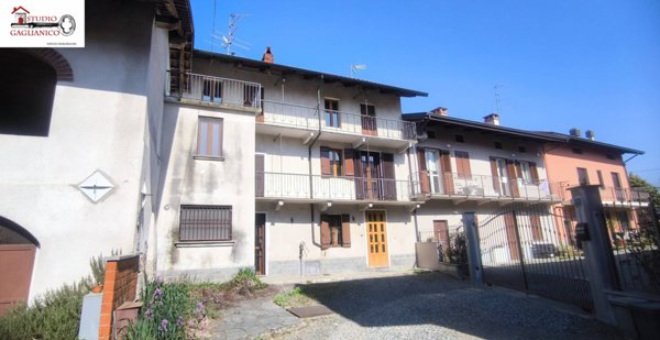 casa indipendente in vendita a Cerrione in zona Vergnasco