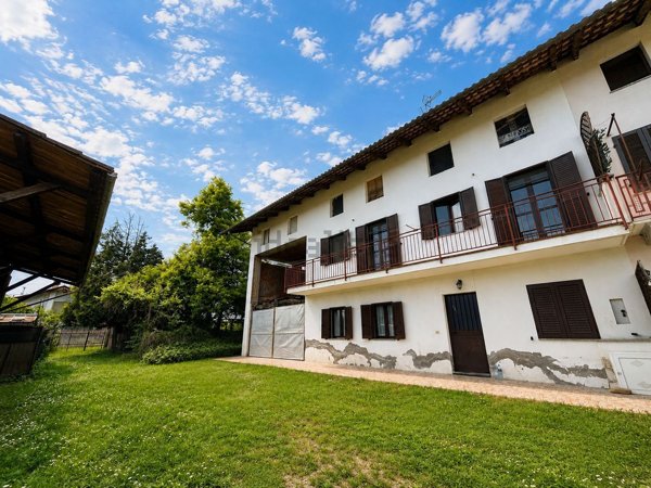 pentavano in vendita a Cerrione