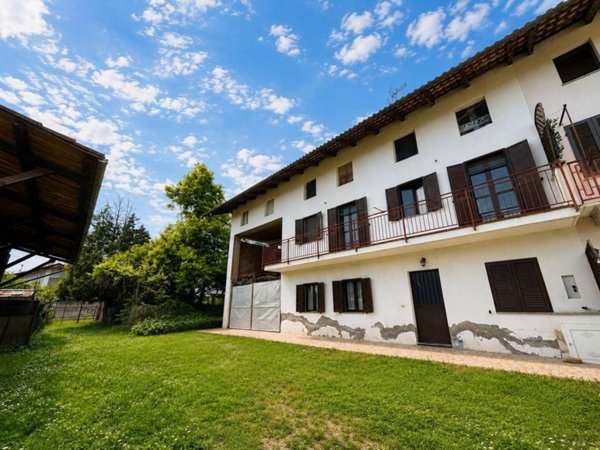 casa indipendente in vendita a Cerrione in zona Vergnasco