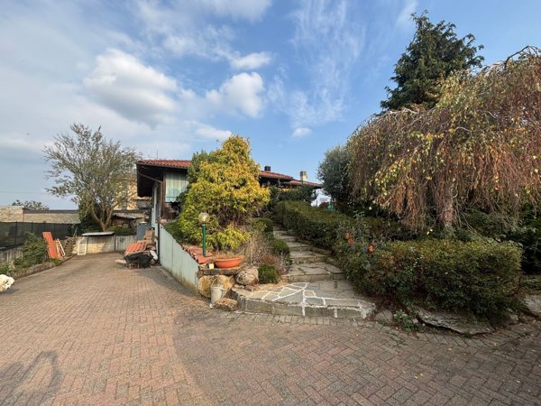 casa indipendente in vendita a Cerrione in zona Vergnasco