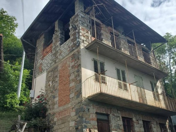appartamento in vendita a Coggiola in zona Vico