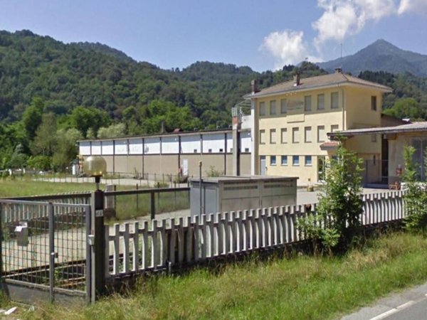 locale commerciale in vendita a Coggiola in zona Vico