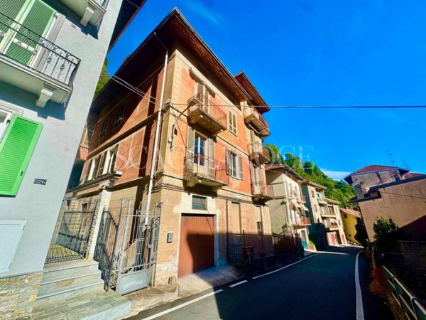 casa indipendente in vendita a Coggiola in zona Vico