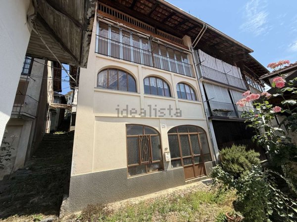 appartamento in vendita a Coggiola in zona Viera