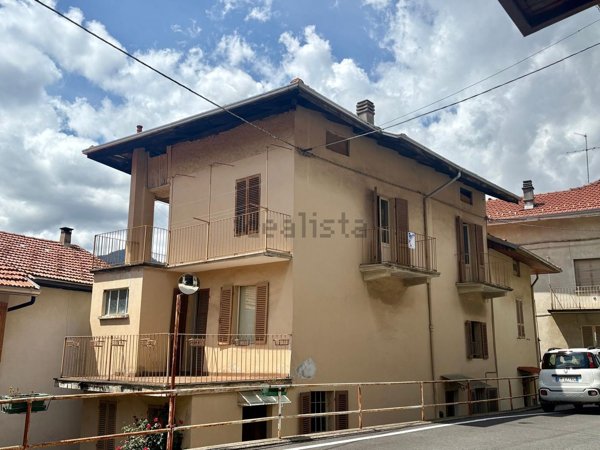 casa indipendente in vendita a Coggiola