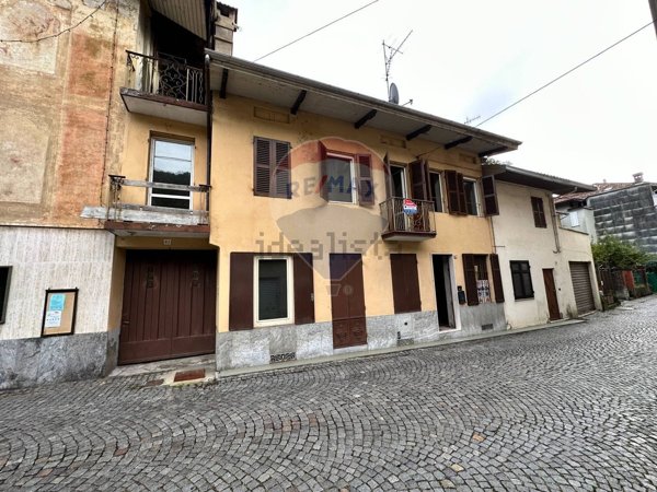 casa indipendente in vendita a Coggiola