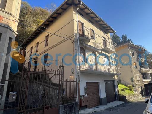 appartamento in vendita a Coggiola in zona Castello