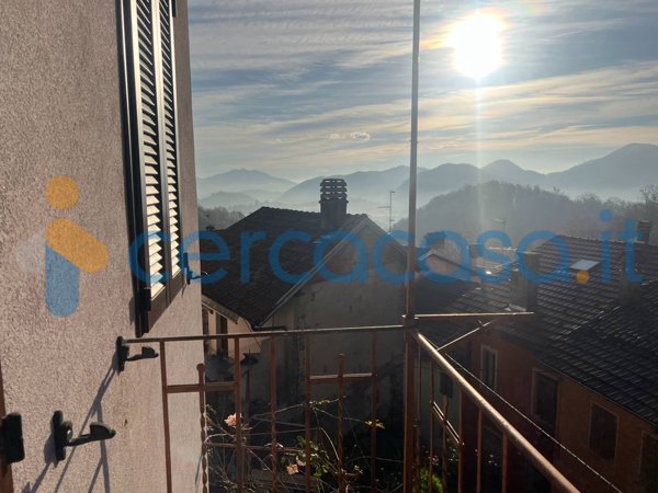 casa indipendente in vendita a Coggiola in zona Vico