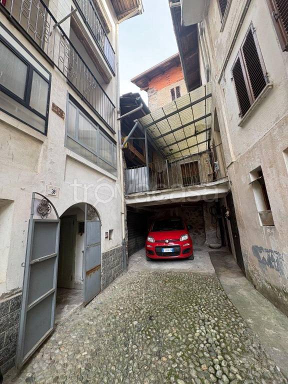 appartamento in vendita a Coggiola in zona Vico